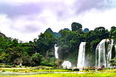 Ha Giang to Ban Gioc Waterfall – Challenge Yourself With Fantastic Dirt Bike Trips