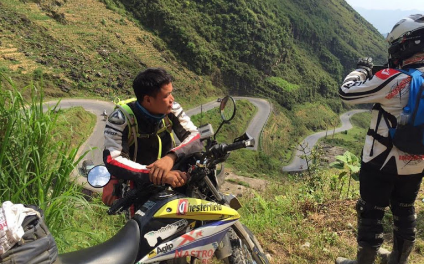 Day 2: Muong Waterfall - Moc Chau Plateau (Distance/ Dirt road: 160 km/40-60-70 km)