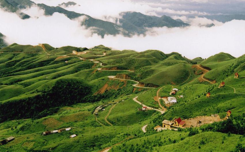 The Best Motorbike Route in Vietnam - Over 3000 km from Northeast to Northwest  1