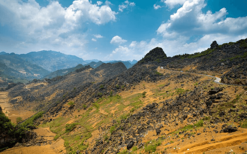 The Best Motorbike Route in Vietnam - Over 3000 km from Northeast to Northwest  11