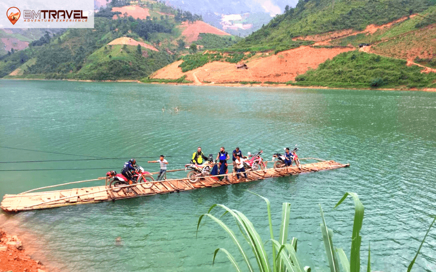 The uniqueness of Ha Giang to Cao Bang route 