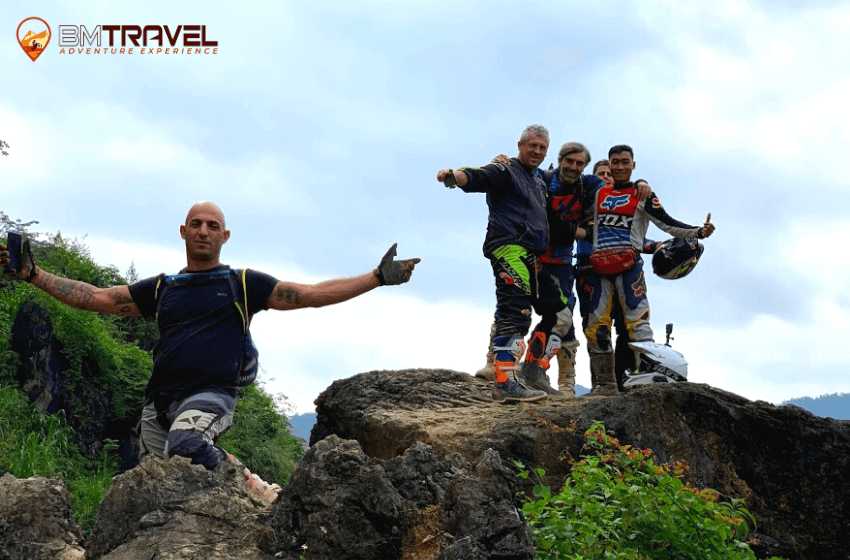 Vietnam motorcycle tours to finding out natural beauty of Ha Giang - 8 days Ha Giang - Dong Van motorbike tours