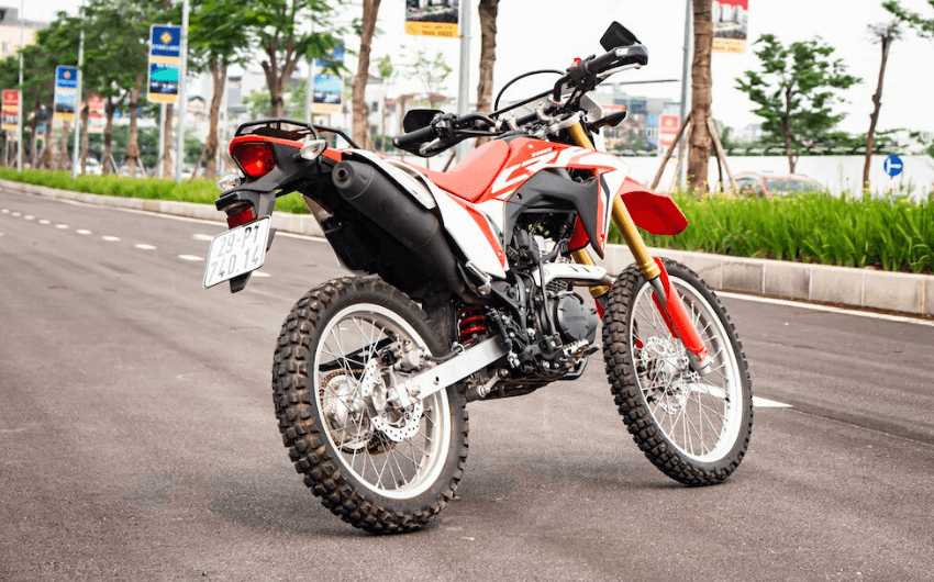 Honda CRF150L Rental in Vietnam - engine