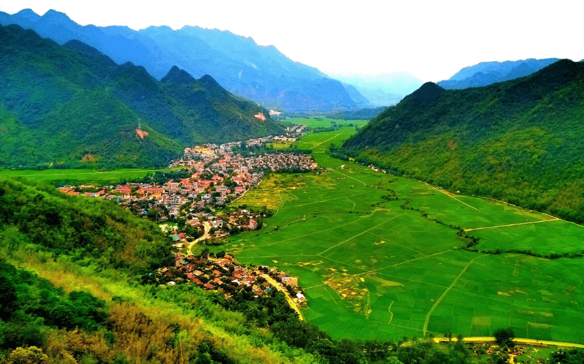 When is the ideal period to visit Mai Chau Vietnam?