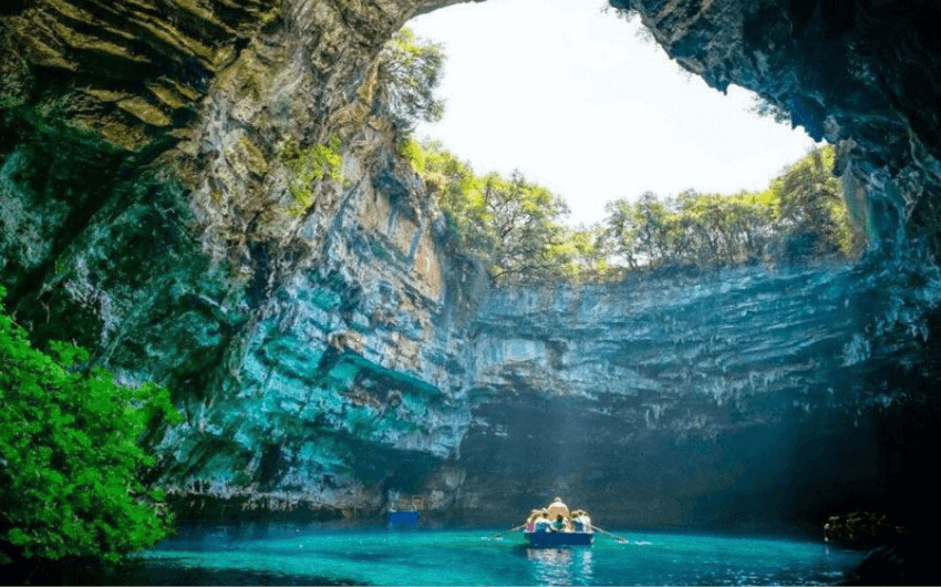 Cua Lo ” Phong Nha by Motorcycle