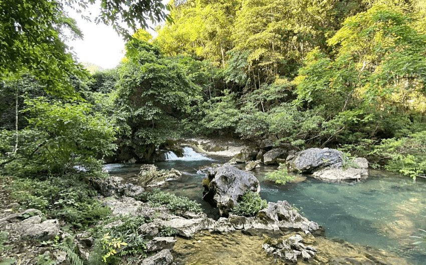 The off-road exploring tour to the famous relic site – Pac Po Cave 1