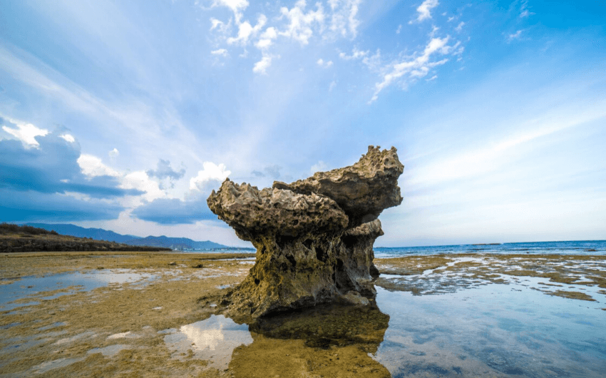 Hon Do (Honeycomb rock beach)