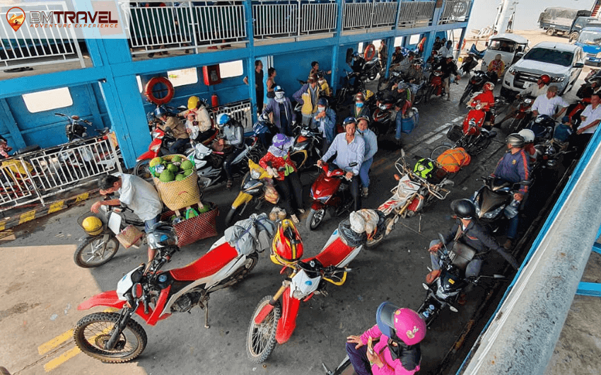 South Vietnam Motorcycle Tour via Mekong Delta - 6 days