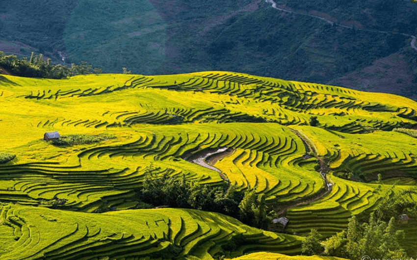 Complete Travel Guide to Y Ty, Lao Cai by Motorbike 