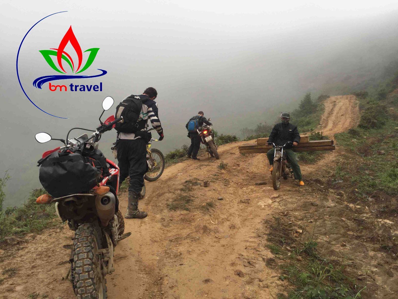 Ha Giang dirt bike tours