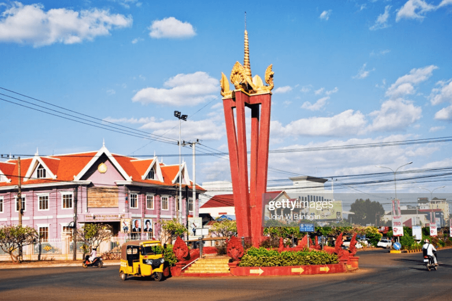 travel vietnam to cambodia by motorbike 4