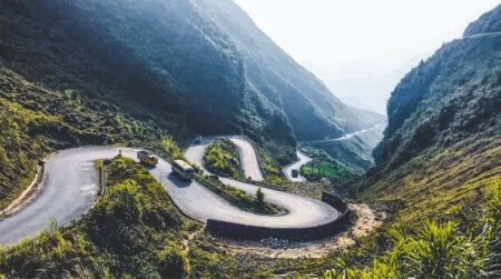 22 Best mountain passes to ride motorbike in Vietnam