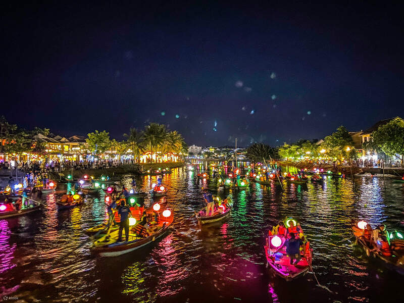 cruise on hoai river