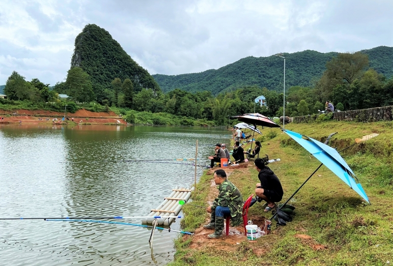 can i participate in fishing activities at ba be lake