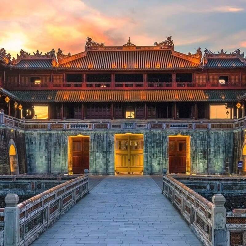 visit the ancient capital of hue