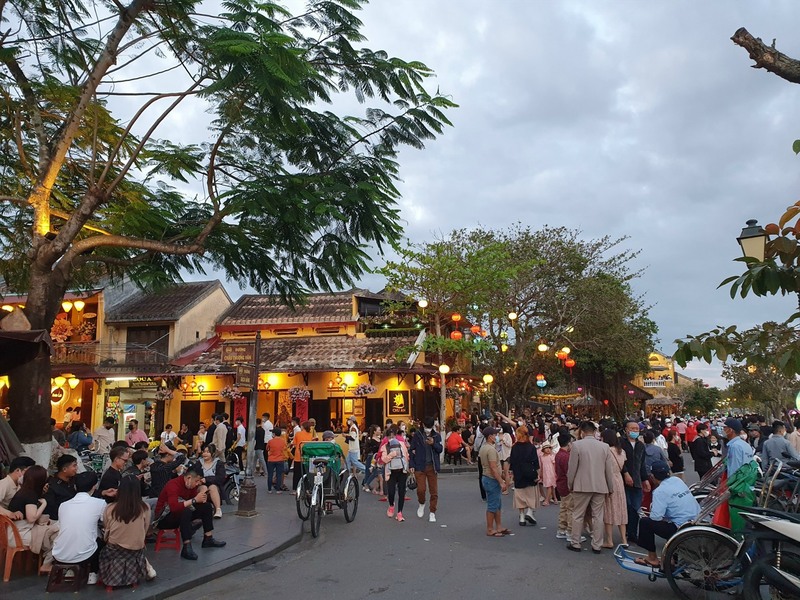 moving in hoi an