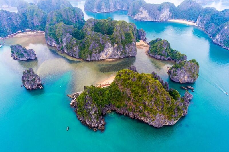 Places to visit in HaLong Bay: Journey to admire “the most beautiful bay in the world”