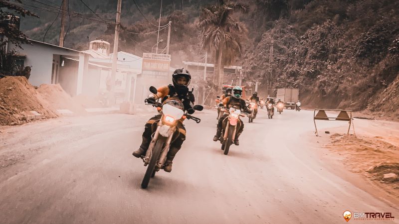 vietnam-motorbike-tours-price 1