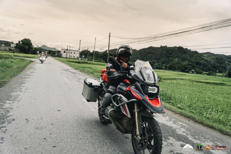 self guided motorcycle tours vietnam 1