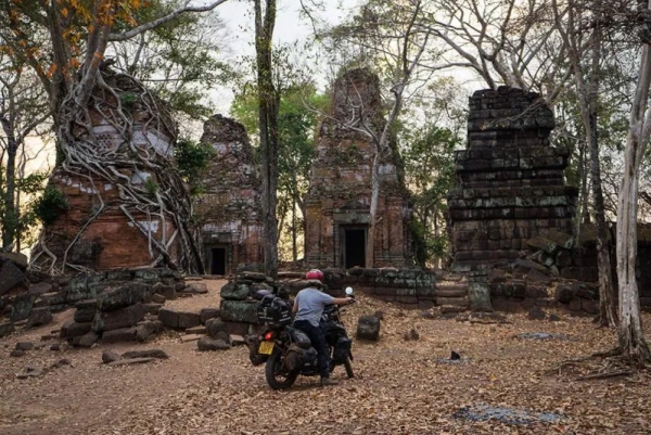 Motorcycle tour to explore Cambodia 6 days