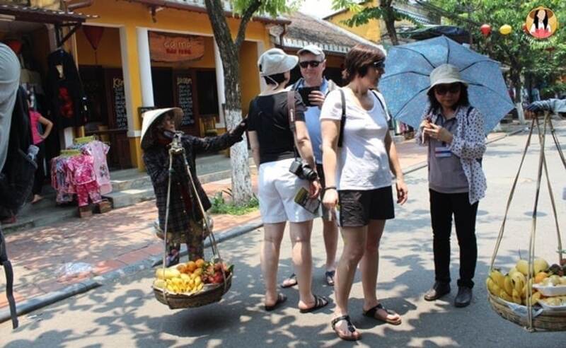 How to Avoid Common Tourist Traps and Scams in Vietnam 2025